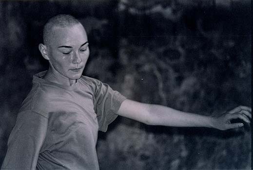 VERTICAL. Solo im Haus #14.  Anna Budanova. Foto - Anna Bogodist