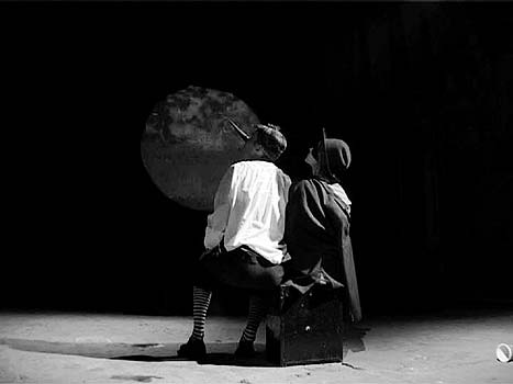 VERTICAL. Solo im Haus #14. Dmitrij Makejew