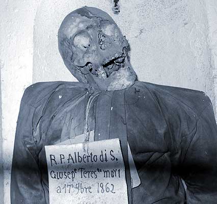 Inside the capuchins' catacombs...